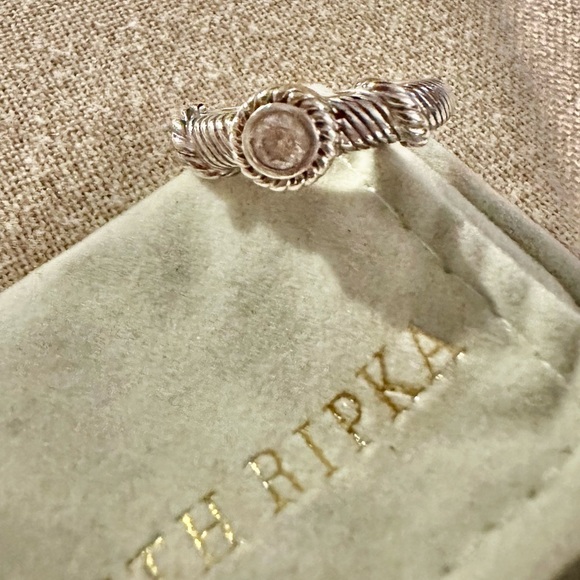 Judith Ripka Solitaire - Picture 1 of 7